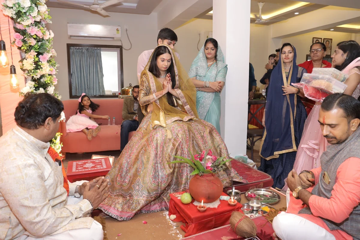 वैदिक पूजन एवं चुनरी रस्म